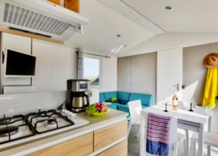 Mobil Spacieux - 6 Pers. - Api-1-52-2110 Camping