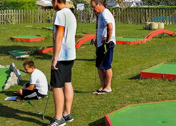 Camping Mobil Spacieux - 6 Pers. - Api-1-52-2110