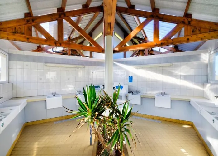 Mobil Spacieux - 6 Pers. - Api-1-52-2110 Camping *